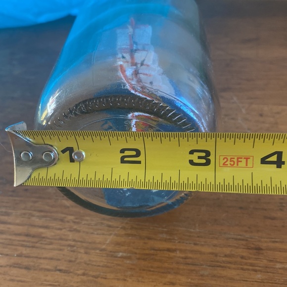 Vintage schooner “ship” a bottle with wood tan cap and base - Picture 9 of 10